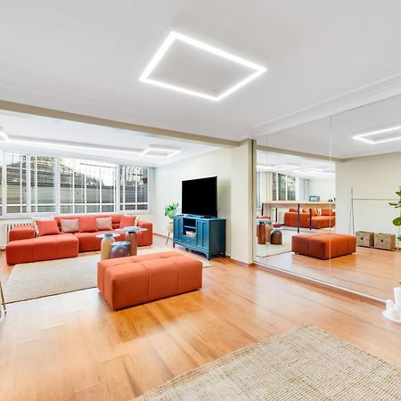 Апартаменты Modern Flat In The Heart Of Стамбул Экстерьер фото
