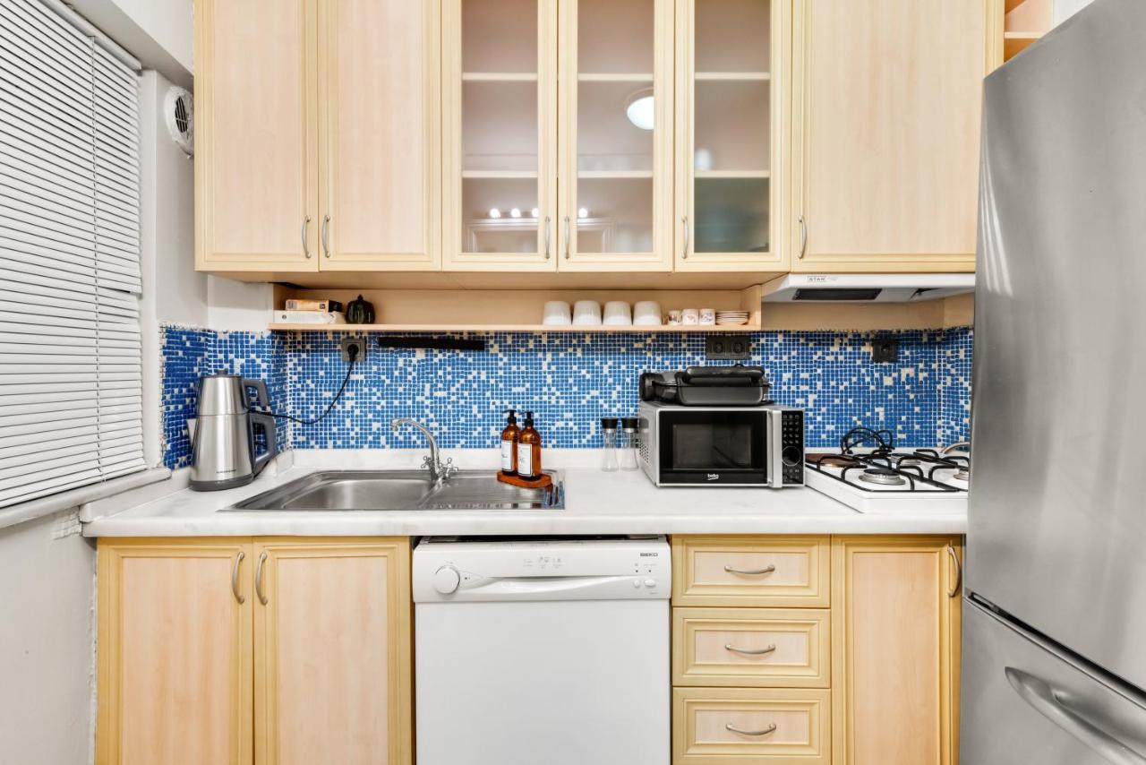 Апартаменты Modern Flat In The Heart Of Стамбул Экстерьер фото