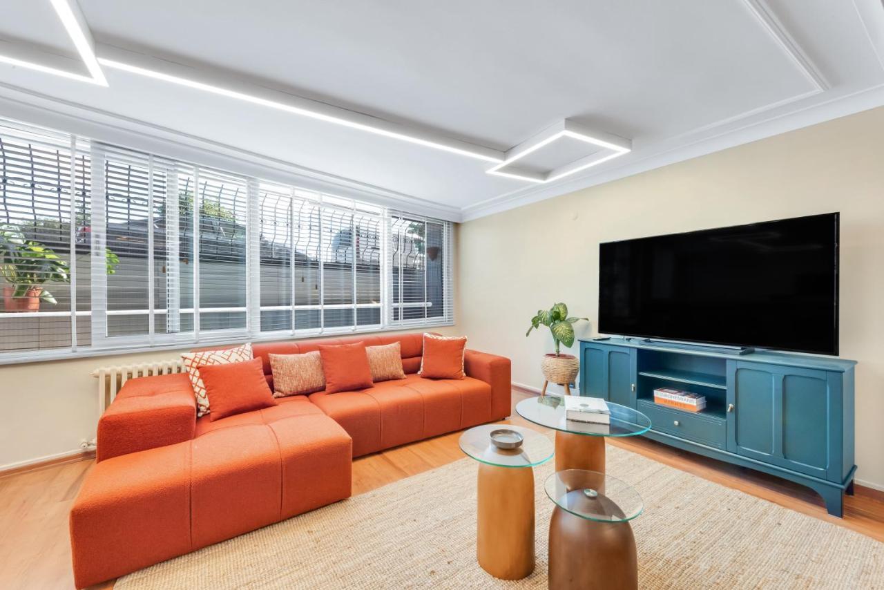 Апартаменты Modern Flat In The Heart Of Стамбул Экстерьер фото